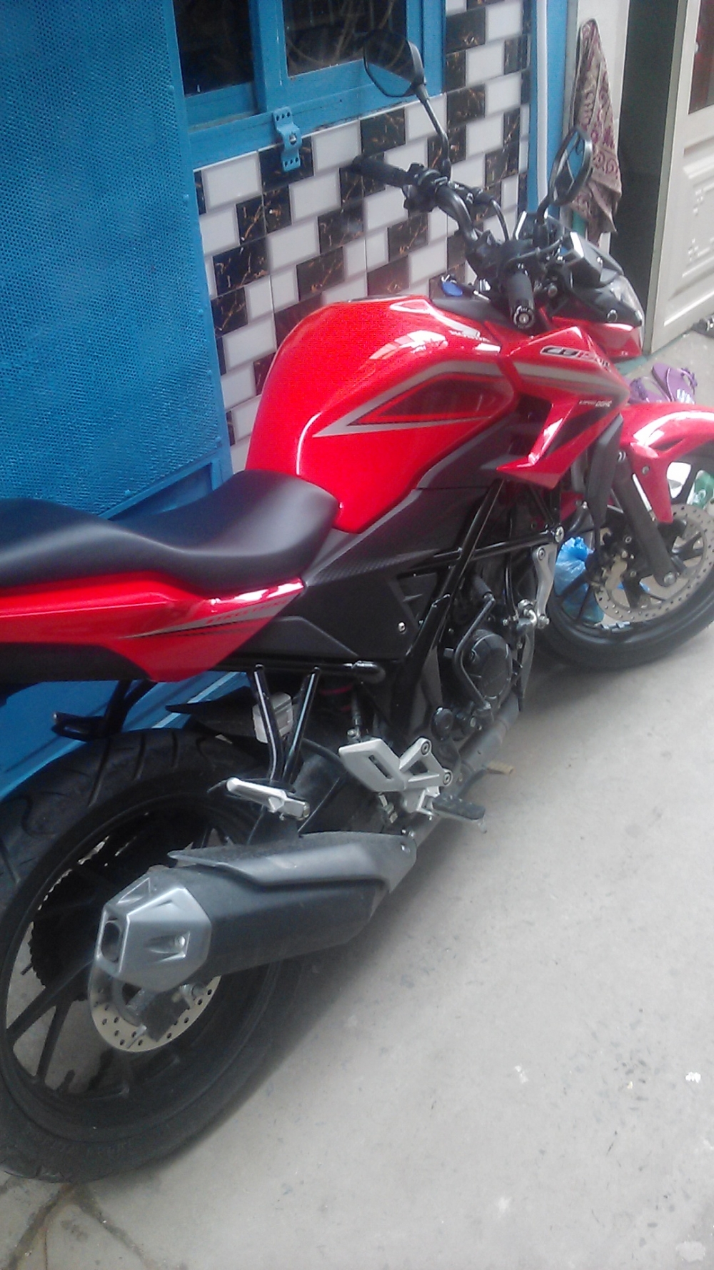 Can ban xe CB150R o Q7 - 3