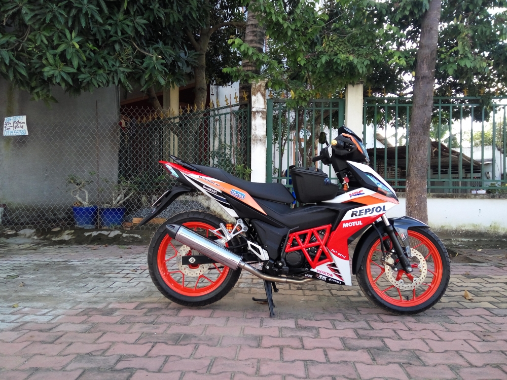 Winner do repsol don gian cua biker Binh Duong - 2