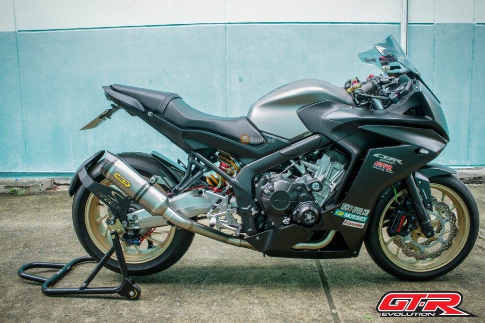 Honda CBR650F lanh lung voi nhung mon phu tung hang hieu - 2