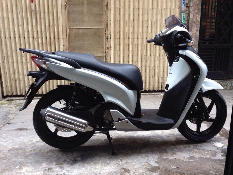 SH150i nhap Y cuoi 2010 trang den sporty - 2