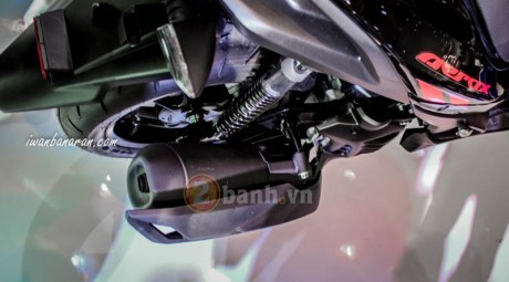 Can canh Yamaha NVX 155 2017 voi 3 phien ban - 7