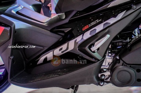 Can canh Yamaha NVX 155 2017 voi 3 phien ban - 10