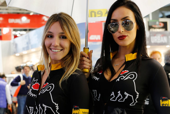 Dan chan dai nong bong do dang tai su kien trien lam EICMA 2016 - 2