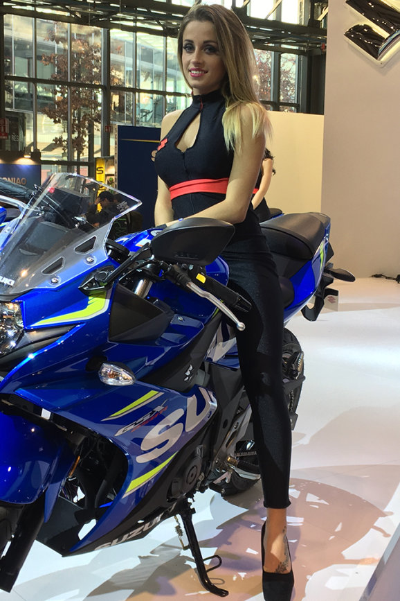 Dan chan dai nong bong do dang tai su kien trien lam EICMA 2016 - 38