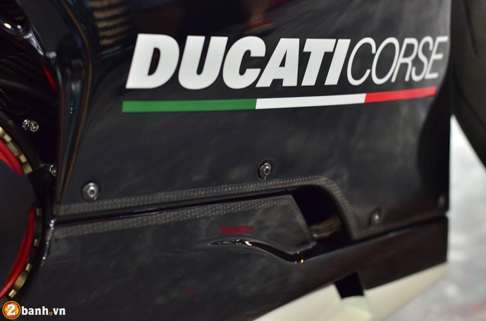 Ducati 848 EVO Corse day hap dan trong goi do tien ty - 5