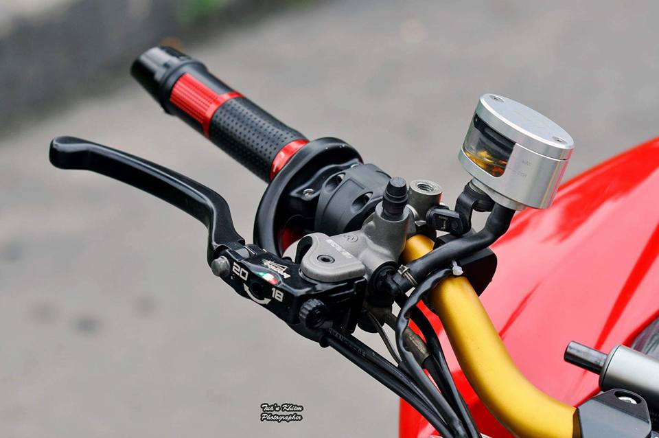 Can tien xai tet ban Ducati StreetFighter 1098 ban S - 5