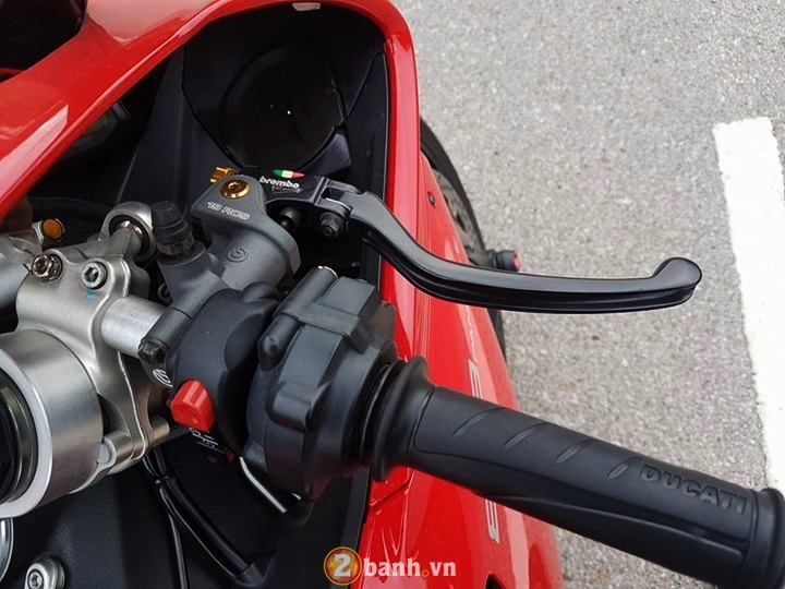 Ducati 899 Panigale day phong cach trong ban do don gian - 3