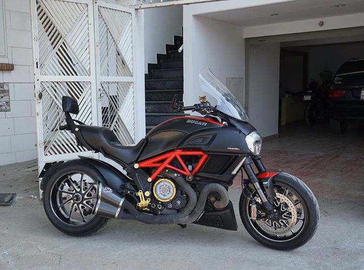 Ducati diavel carbon 2015 trong bản độ hơn 200 triệu đồng tại việt nam