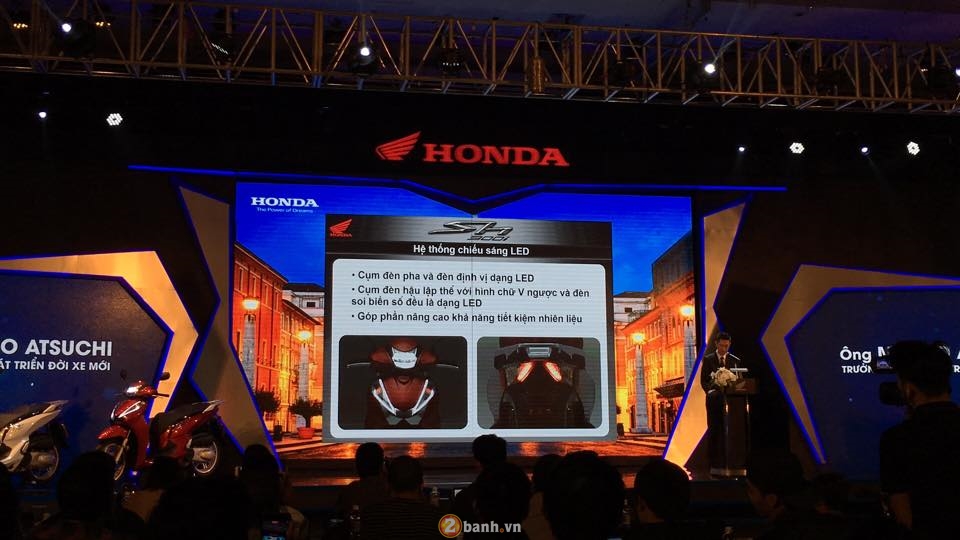 Honda SH300i 2017 chinh thuc ra mat tai Viet Nam voi gia 248 trieu dong - 6