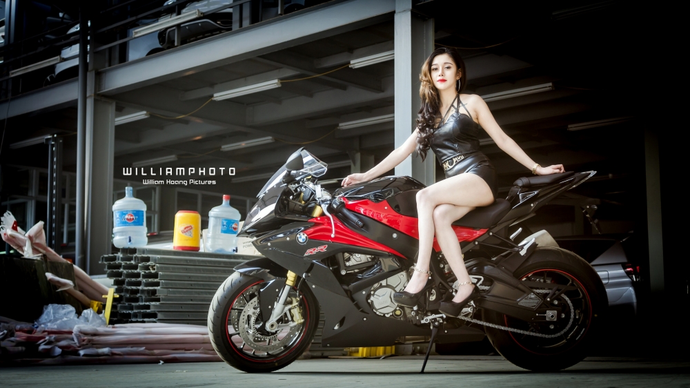 Hot Girl Ha Thanh day goi cam khi do dang cung BMW S1000RR 2016 - 8
