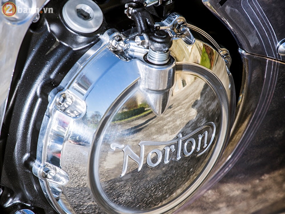 Norton ra mắt bộ đôi siêu mô tô khủng v4 rr và v4 ss