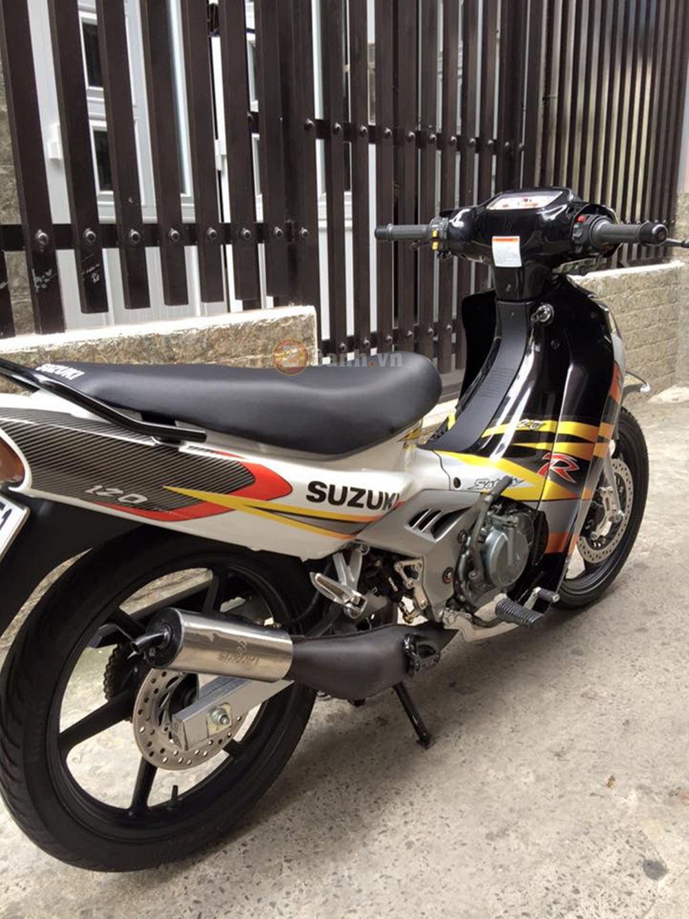Suzuki Xipo 2000 len ao Satria dep lung linh