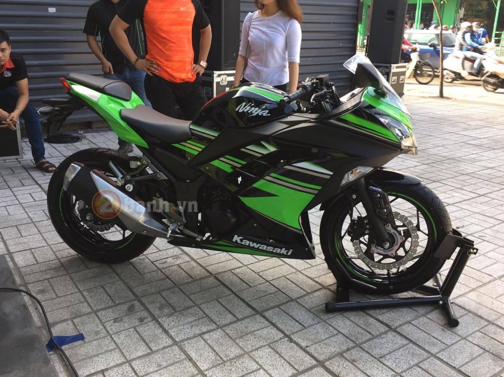 Kawasaki Viet Nam chinh thuc ra mat Z900 Z650 va Ninja 300 2017 - 4