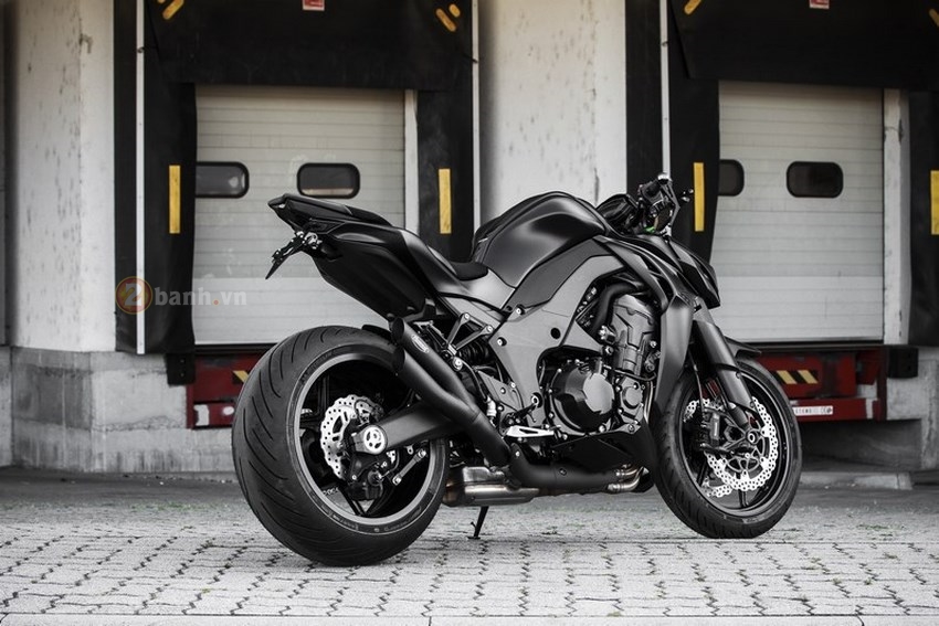 Kawasaki Z1000 sieu ngau voi ban do Full Black Edition - 15