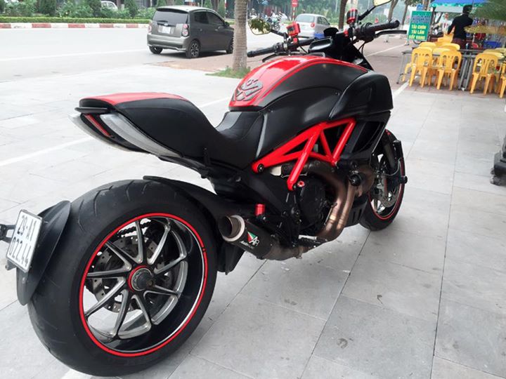 Ducati Diavel Carbon chat nhat Vinh Bac Bo - 11
