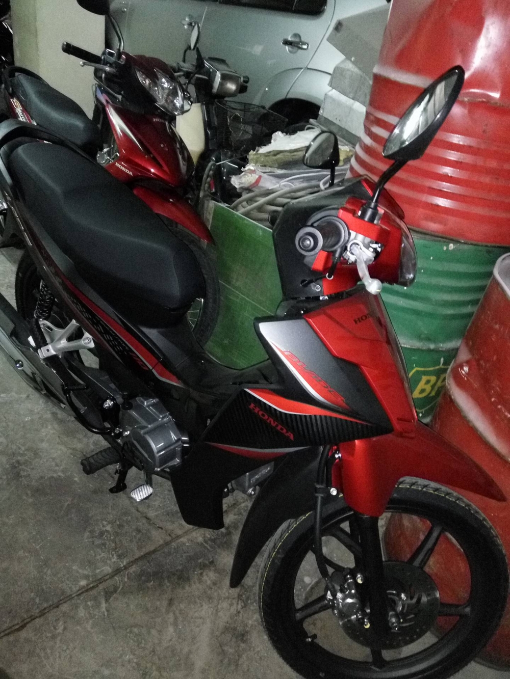 Ban xe Honda Blade 2016 phien ban the thao dendo - 2