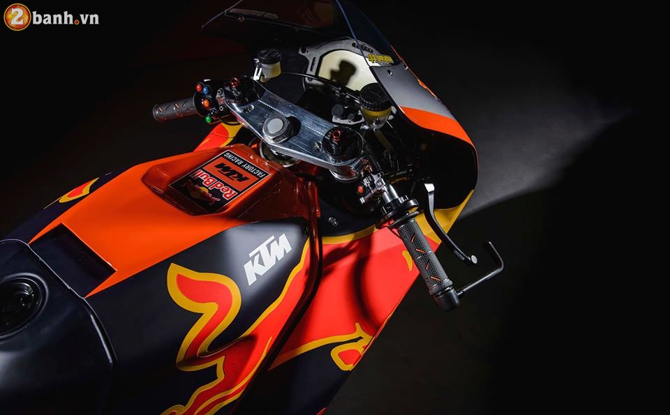 Chiem nguong can canh xe dua KTM RC16 truoc them mua giai MotoGP 2017 - 22