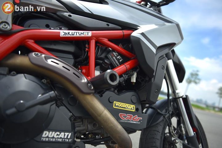 Ducati hypermotard 821 mạnh mẽ hơn trong gói nâng cấp hàng hiệu