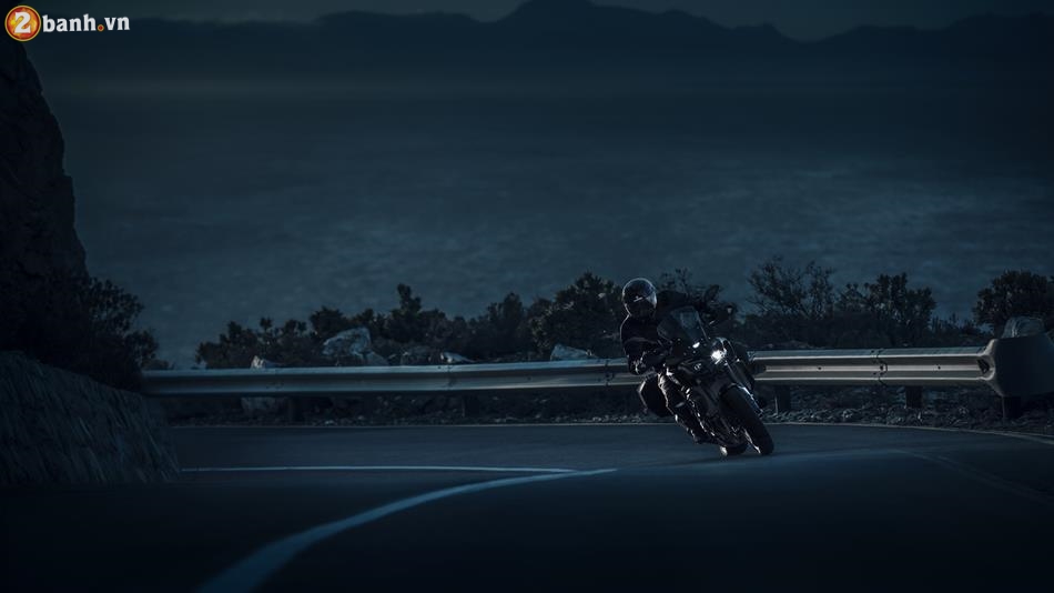Yamaha MT10 Tourer 2017 chuan bi ra mat voi ve ngoai an tuong - 17