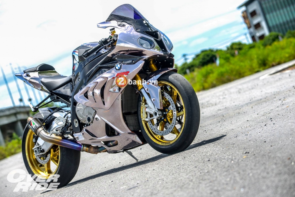 Day an tuong voi BMW S1000RR trong phien ban Chrome Silver - 3