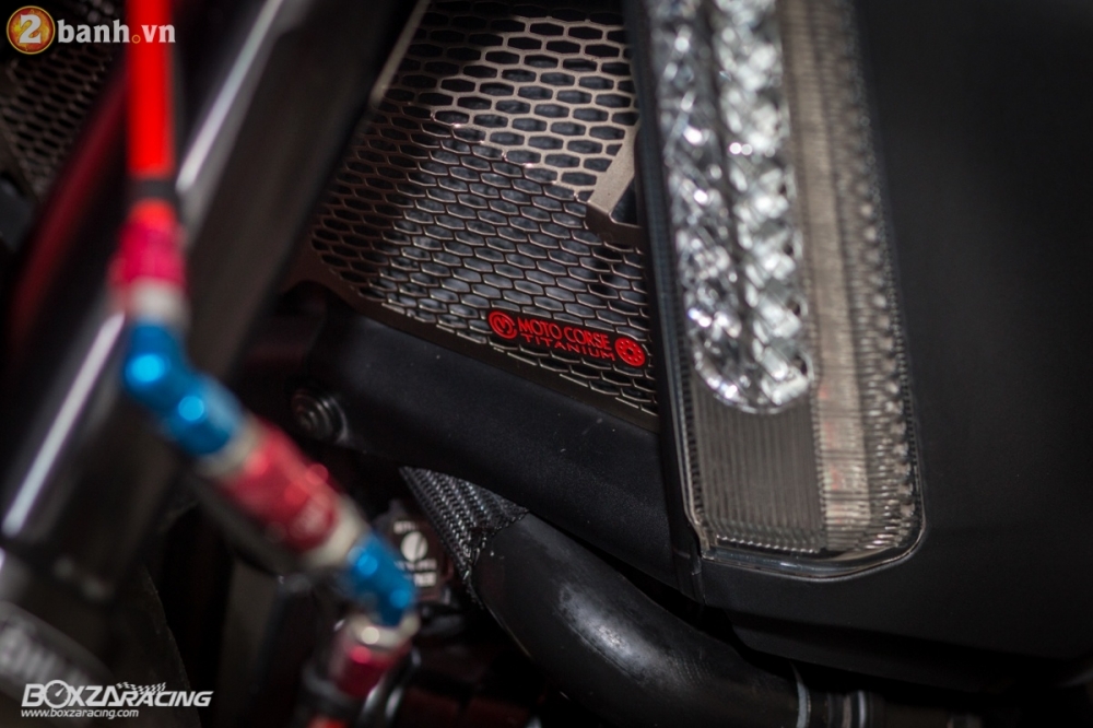 Ducati Diavel Carbon sieu sang trong ban do Red Devils - 20