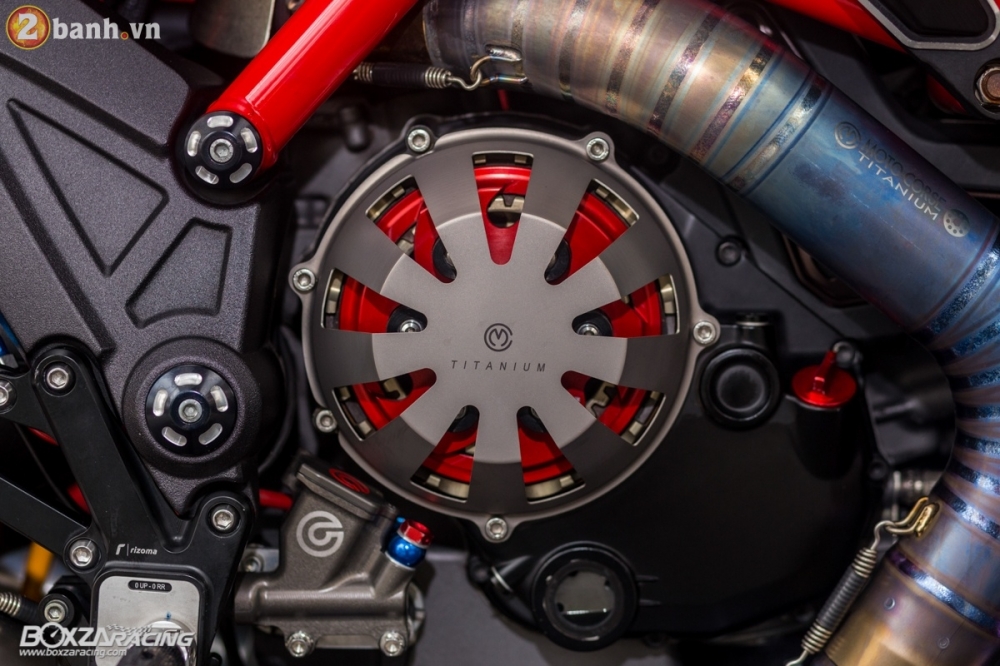 Ducati Diavel Carbon sieu sang trong ban do Red Devils - 23