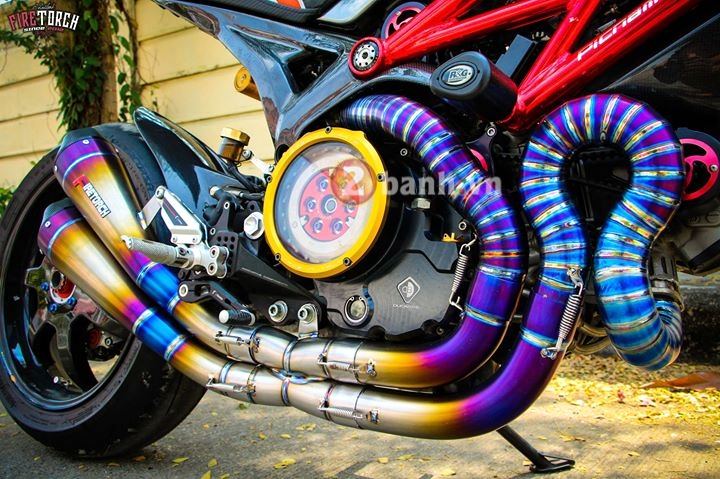 Ducati monster 1100 đầy kiêu sa trong bản độ tinh tế và đẳng cấp