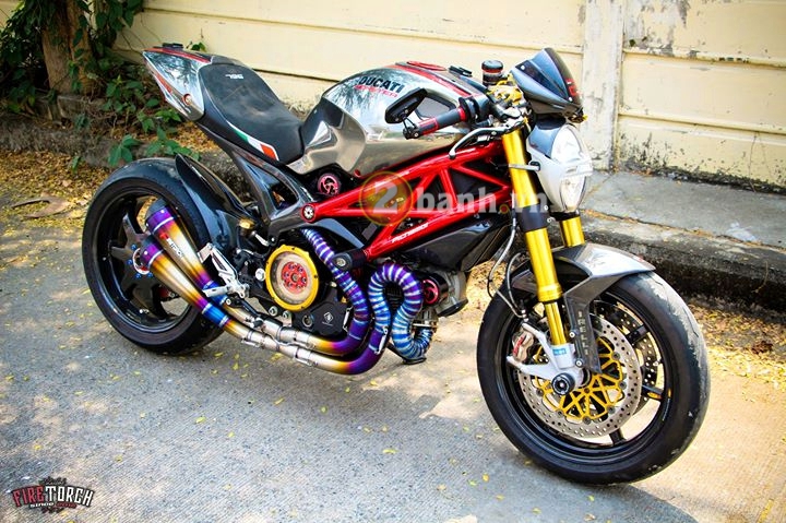 Ducati monster 1100 đầy kiêu sa trong bản độ tinh tế và đẳng cấp