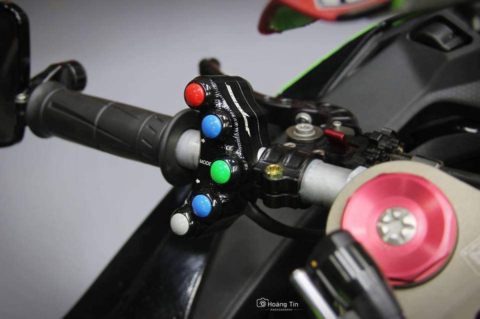 Kawasaki ninja zx-10r trong bản độ đường đua gây nghiện tại việt nam