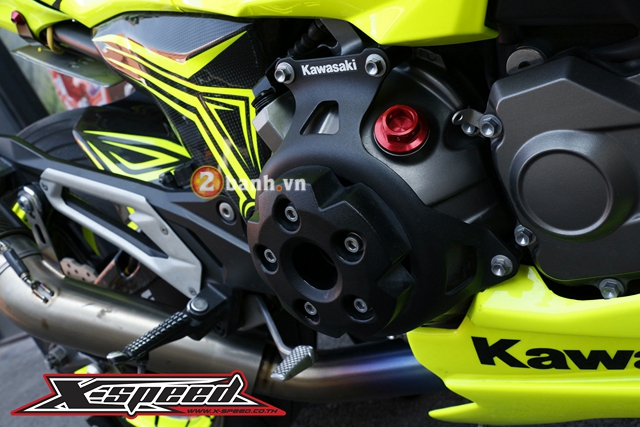 Kawasaki z800 độ lộng lẫy trong bộ cánh nổi bật và mạnh mẽ