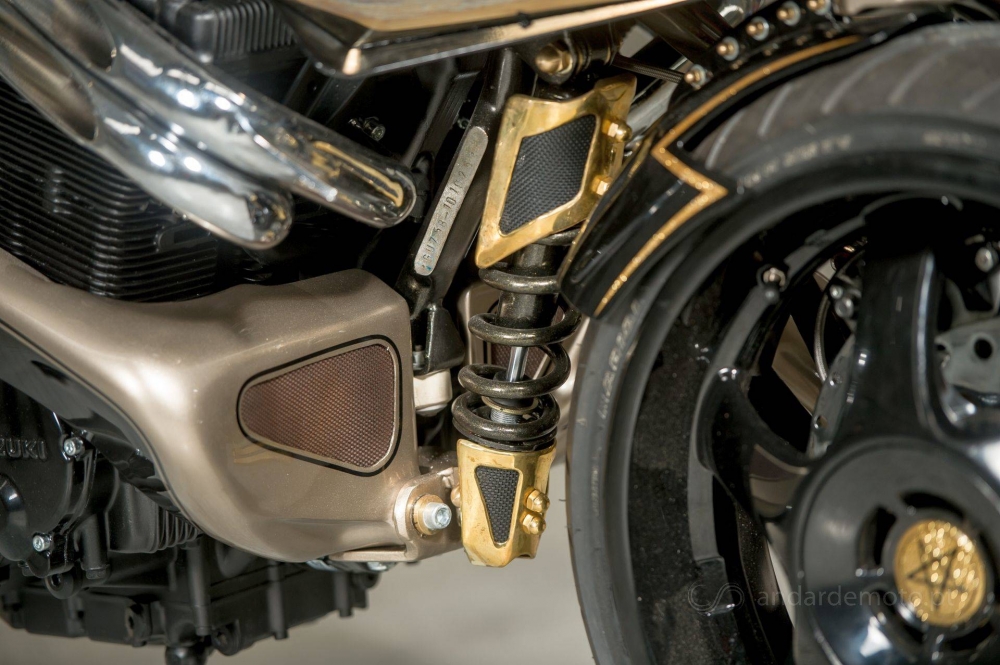 Suzuki GSXR1100 sieu di trong ban do voi phong cach Steampunk - 15