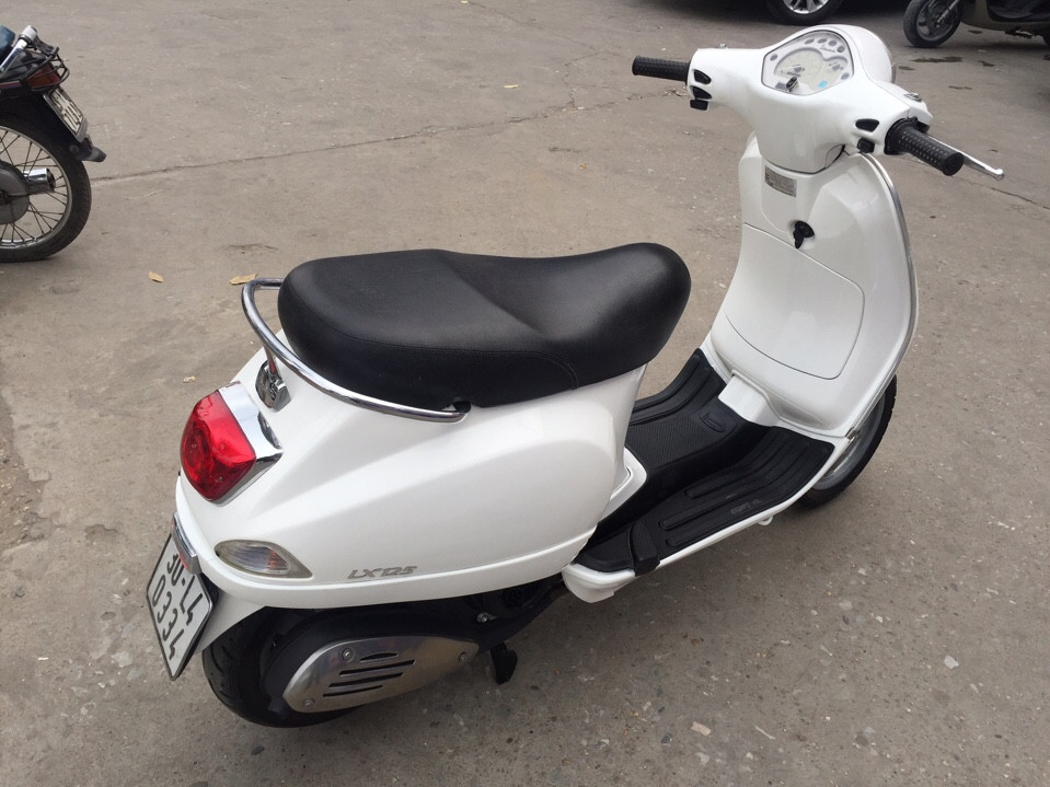 Vespa LX 125 Viet Nam mau trang 2010 bien dep 30L40334 - 5