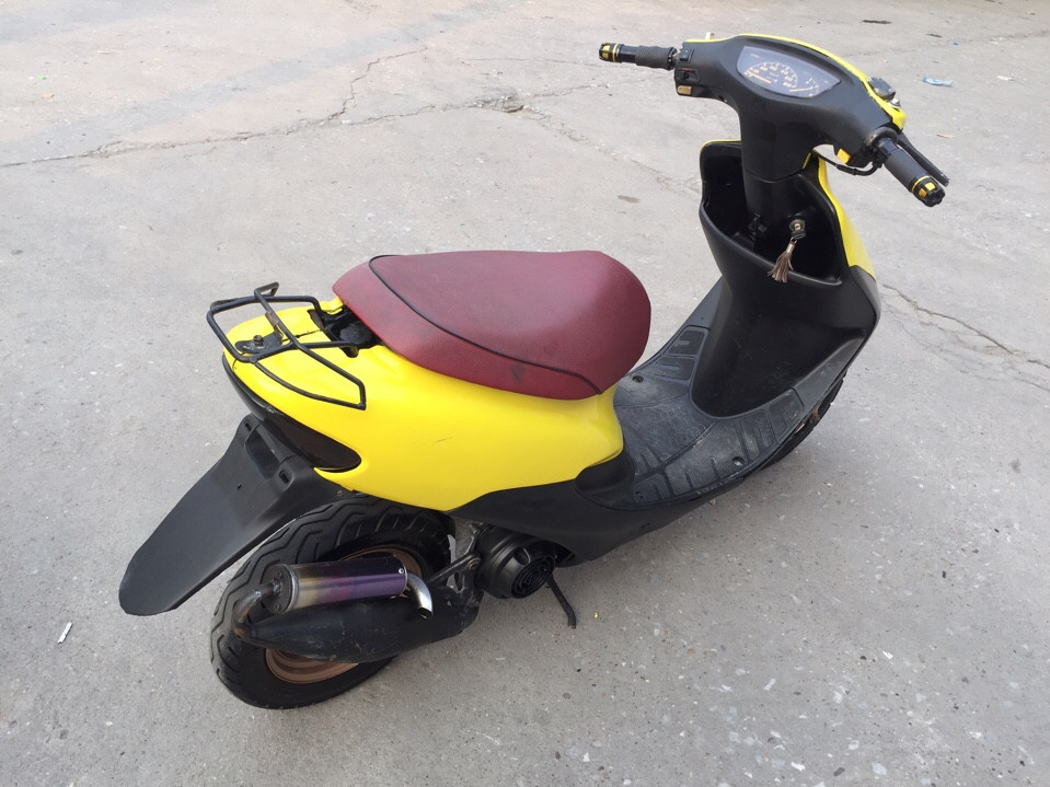 Dio ZX 50cc 2 thi mau vang do dep - 4