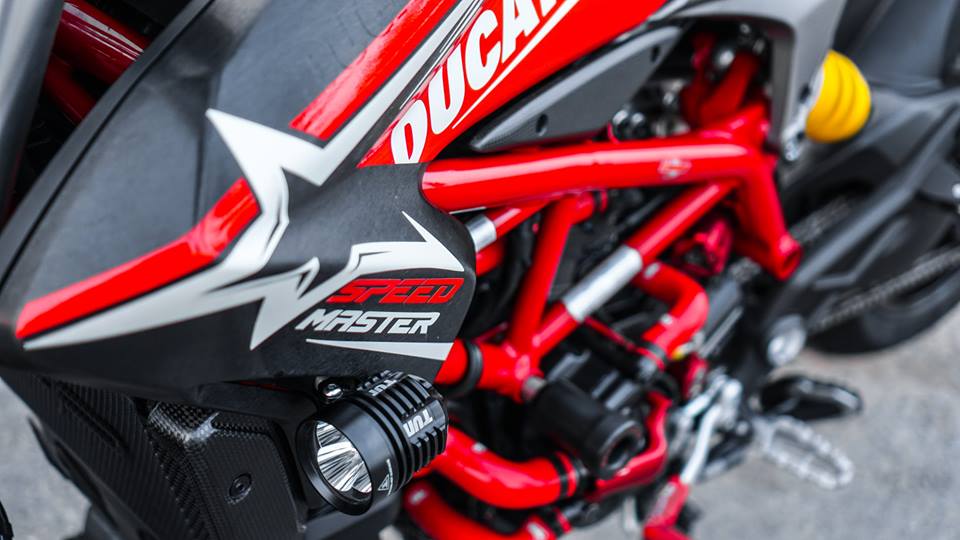 Ducati hypermotard 939 độ chất đến ngất trong từng chi tiết tại việt nam