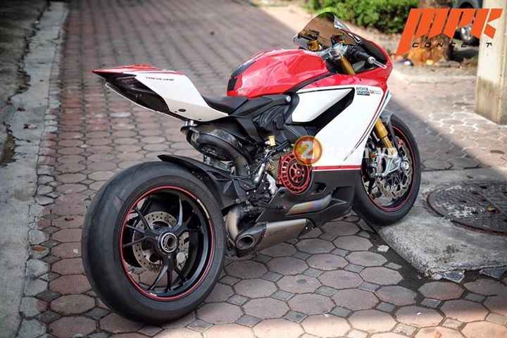 Ducati panigale 1199s tricolore xa xỉ hơn với màn nâng cấp ấn tượng