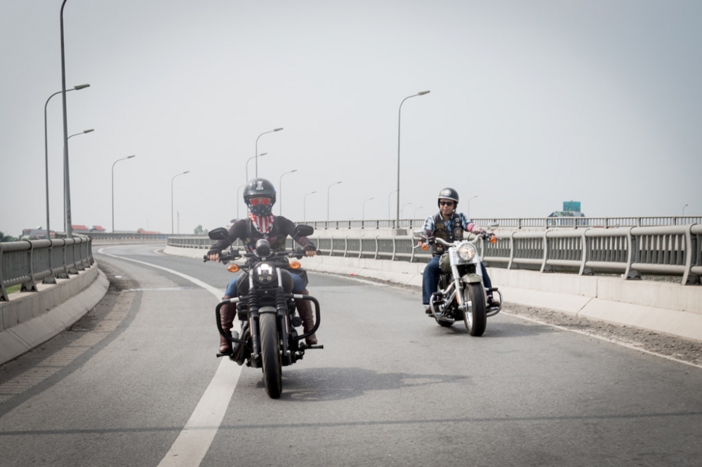 Tren chiec HarleyDavidson biker Viet chinh phuc Sai Gon Ha Noi trong 3 ngay - 7