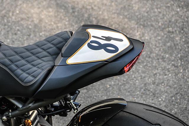 Triumph Speed Triple R Metal Speed Solid sieu ngau trong ban do Cafe Fighter - 6