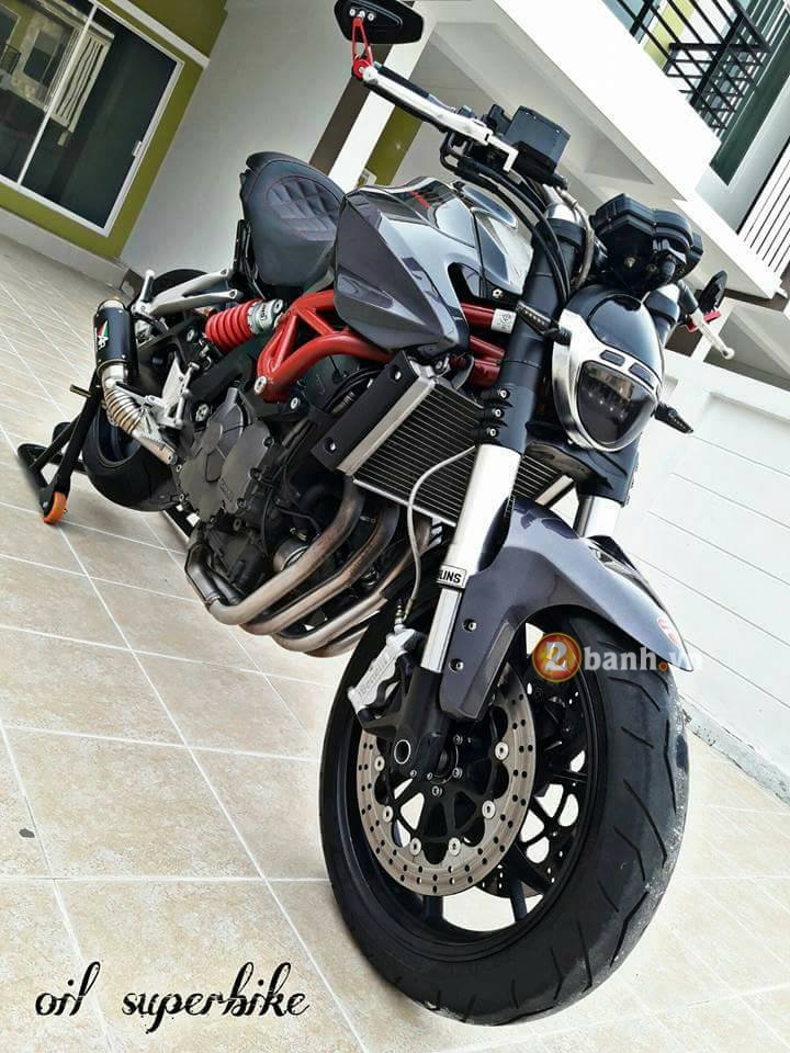 Benelli 600i lot xac day ngoan muc mang phong cach Ducati Monster - 2