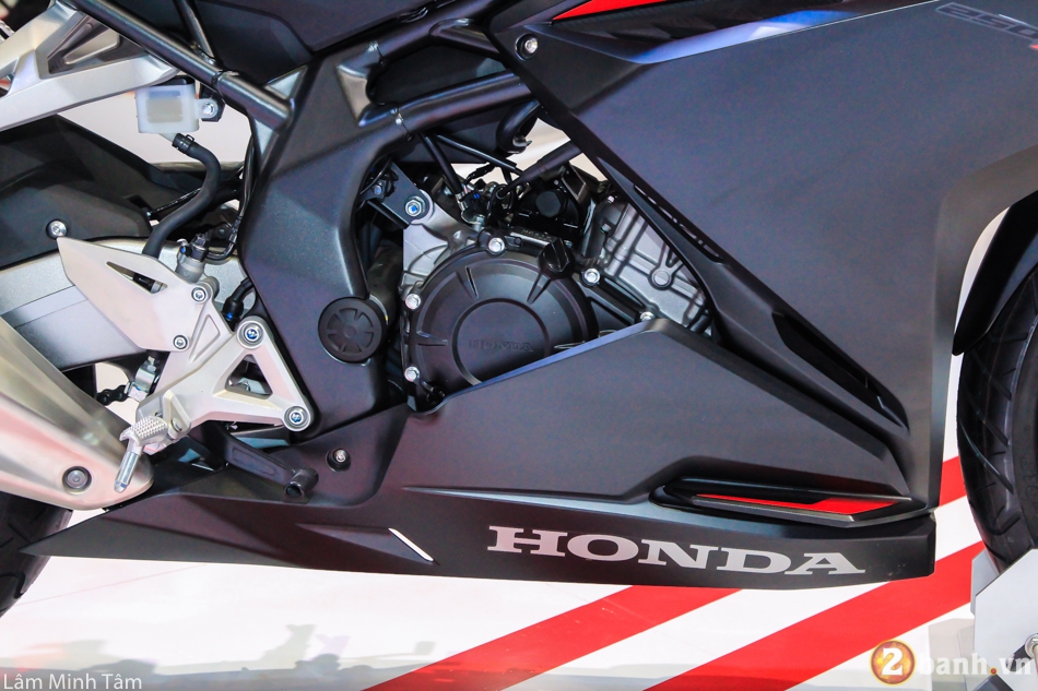 Soi can canh Honda CBR250RR o VietNam Motorcycle Show 2017 - 17