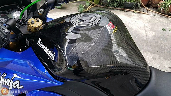 Kawasaki ninja 1000 hoàn hảo hơn với những trang bị hàng hiệu