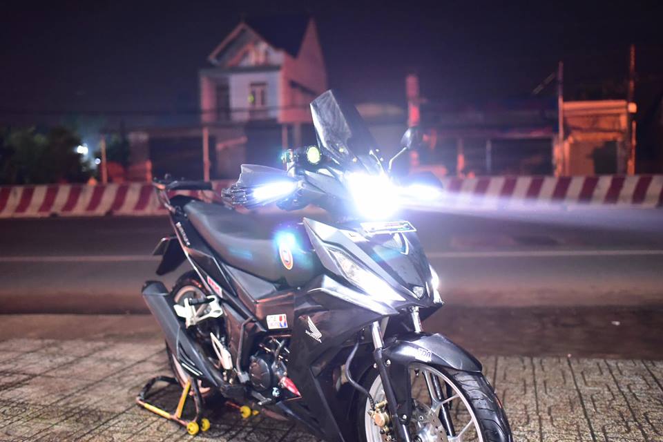 Winner 150 mang phong cach Touring cua biker Binh Duong - 6