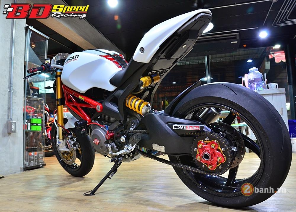Ducati Monster 796 lot xac cuc ki ngoan muc den an tuong - 6