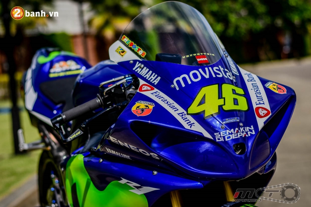 Yamaha R1 ruc ro trong ban do Movista MotoGP 46 - 2