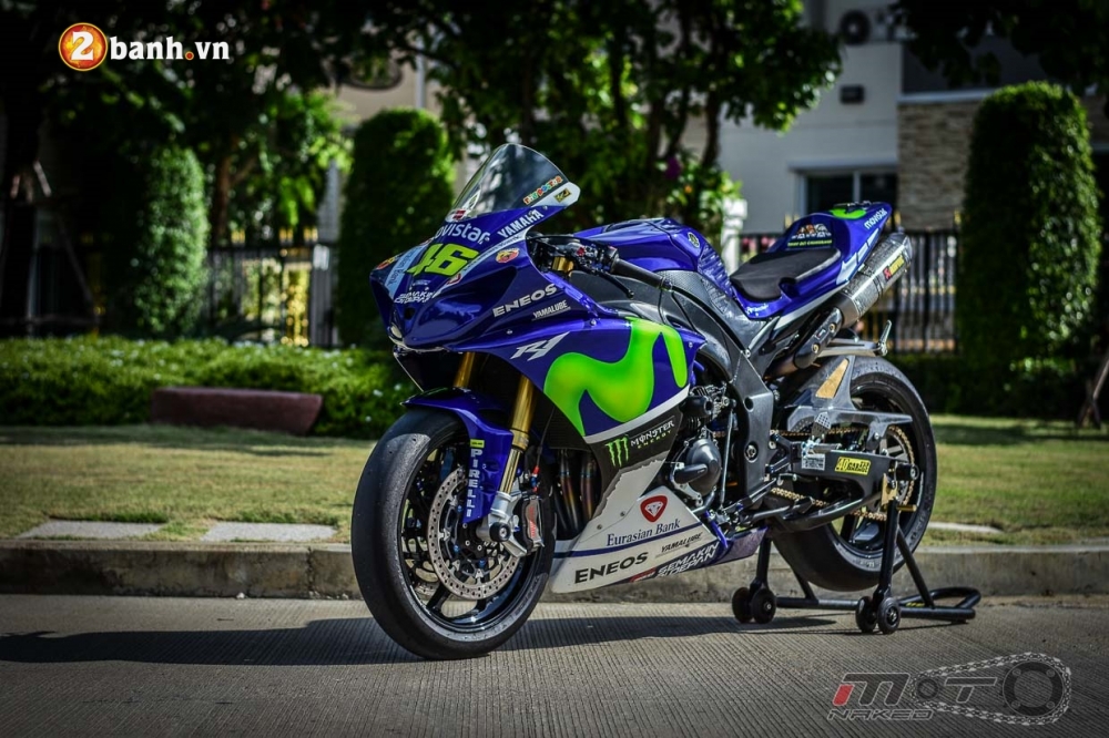 Yamaha R1 ruc ro trong ban do Movista MotoGP 46 - 4