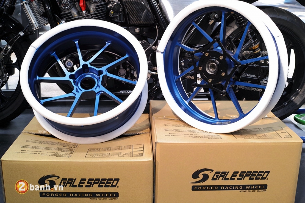 BMW RnineT dep xuat sac trong qua trinh chuyen doi - 4