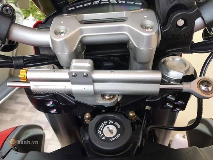 Ducati hypermotard 939 vẻ đẹp được hoàn chỉnh sau khi qua tay biker thái