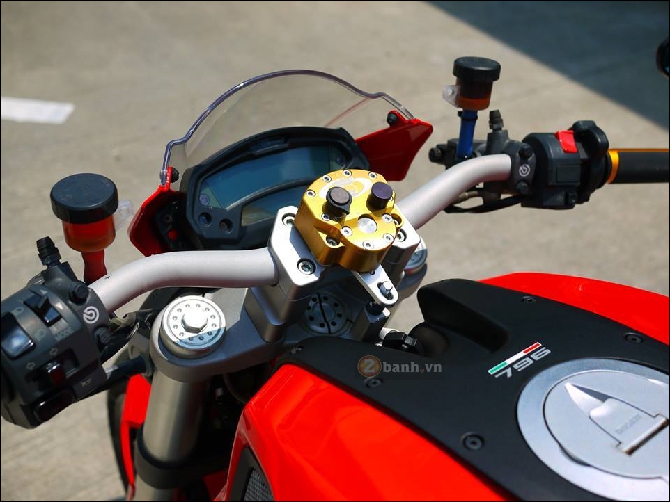Ducati Monster 796 Hau due sau thanh cong cua Monster 795 - 4