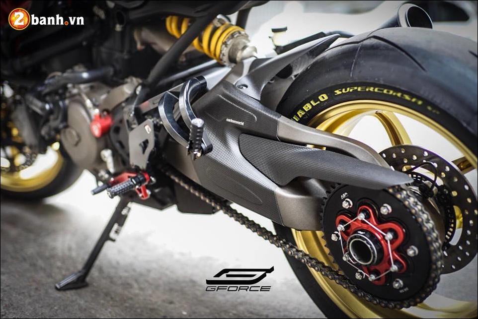 Ducati monster 821 độ điểm nhấn cùng thương hiệu đồ chơi ducabike