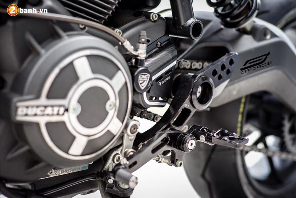 Ducati Scrambler Cafe Racer do dau an Dark Edition - 11