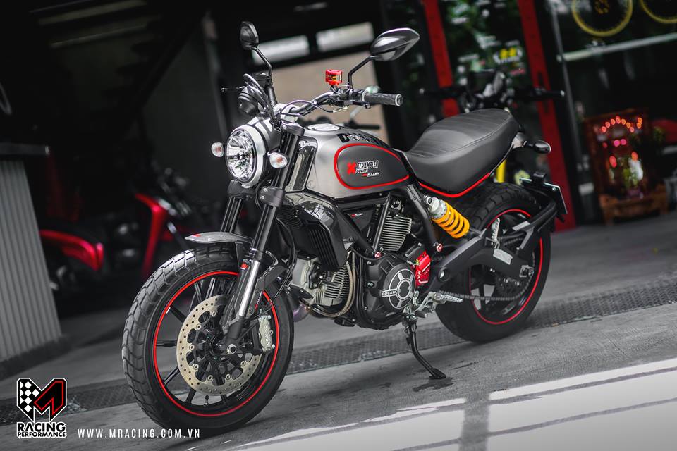 Ducati Scrambler dep tinh te tu nguyen lieu Titanium - 2